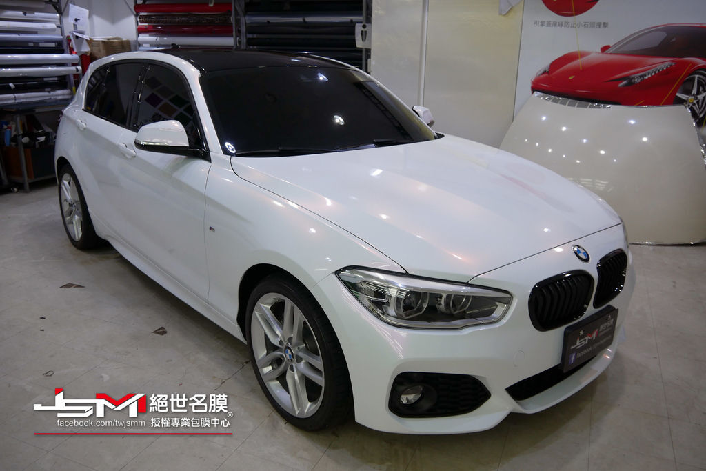 1061003-BMW 120i變色珍珠白+車頂亮黑-P1050203.JPG