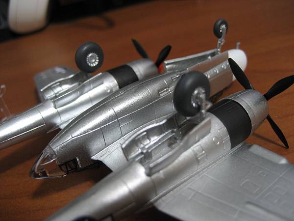 F-toys 1/144 WKC14 美軍P61戰鬥機 (隱