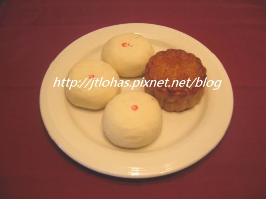 Moon Cake 2015-1.JPG