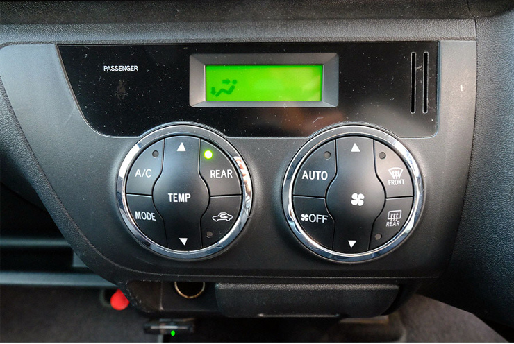 HIACE_09.jpg HIACE_09.jpg