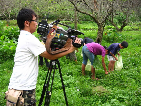 錫安山20081016-東森電視記者上錫安山採訪-04.JPG