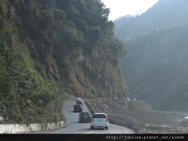 2011.02.07舊台21線錫安山段便道路況照片-5.jpg