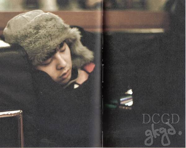 GD Bigshow making book 02.jpg