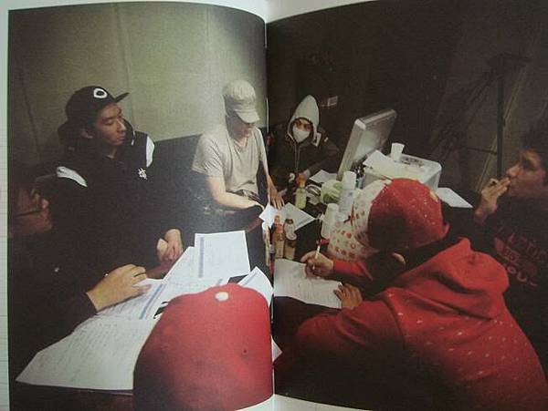 GD SHINE A LIGHT MAKINGBOOK掃圖 13.jpg