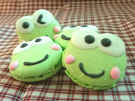 Keroppi Macaron.JPG