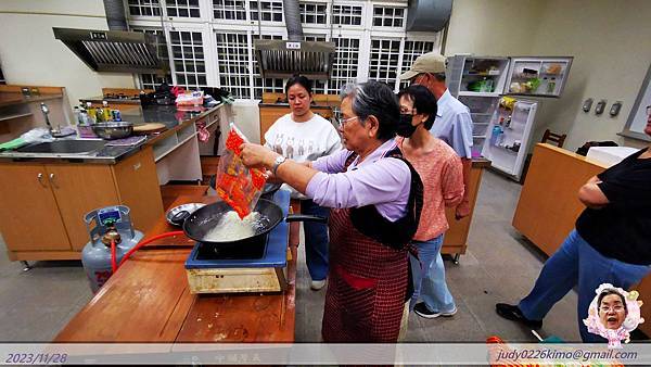 【泰山夜烹】芋頭米粉湯/韓式泡菜佐煎肉 (112年秋季班-中