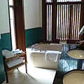 Suite-bathroom