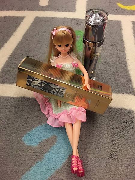 女人知己試用大隊,HANROON韓潤隱型八爪緊緻精華 強勢升級版30ml,韓潤隱型八爪緊緻精華升級版,V型精華,緊緻輪廓,小臉精華,立即有感
