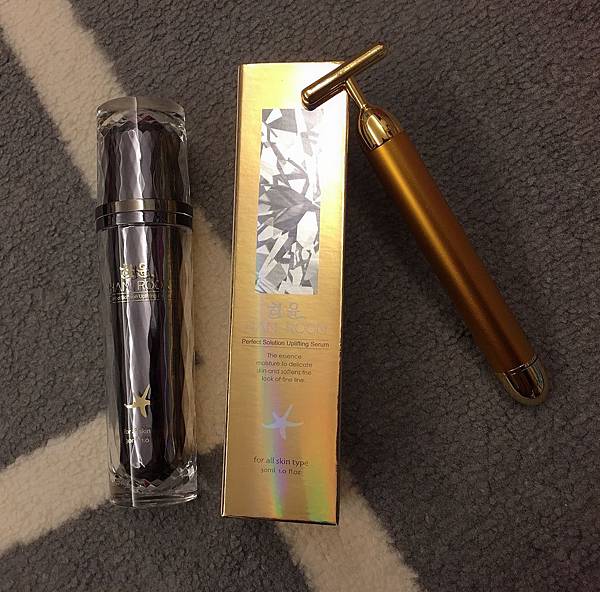 女人知己試用大隊,HANROON韓潤隱型八爪緊緻精華 強勢升級版30ml,韓潤隱型八爪緊緻精華升級版,V型精華,緊緻輪廓,小臉精華,立即有感
