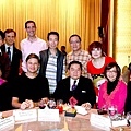 1-19遠東飯店春酒-徐董事長與各部門主管合影2012-3-2