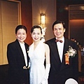 4-11駐美代表金溥聰暨夫人周慧婷於1998年遠東飯店香格里拉宴會廳舉行婚宴