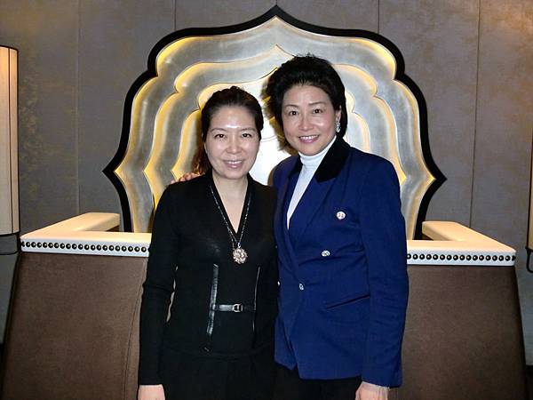 7-5名主持人林青蓉&Judy生日為同月同日,Judy宴請青蓉香宮慶生合影2011-1-10