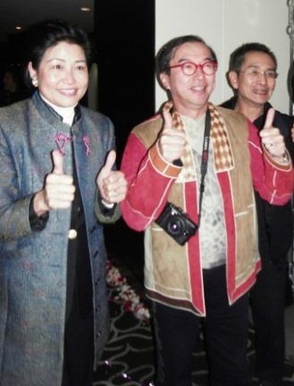 貴賓合影 三 19 自左 達欣工程總經理王才彬 董事長王人正暨夫人 Judy於上海世博台灣館開幕合影 台灣館由達欣建造 10 5 1 莉玲 麗霖 Judy 的相簿