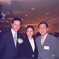 11(自右)滾石唱片董事長段鍾沂,Judy&飯店總經理Mr. Caretti於宴會廳合影