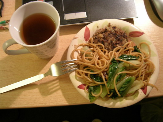 20061017Dinner蔥燒牛肉漢堡排義大利麵.jpg