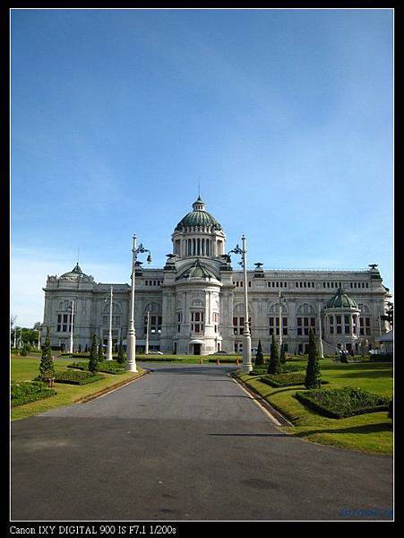 033_Ananta Samakom Throne Hall