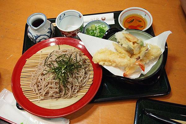 婆婆點的蕎麥麵