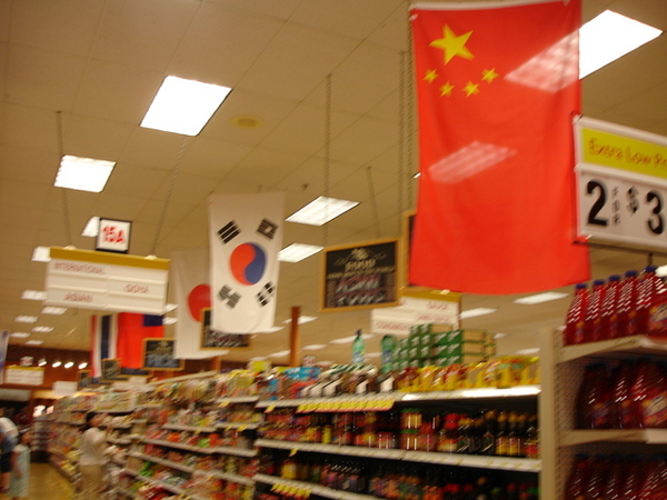 美國超市的亞洲食品區 