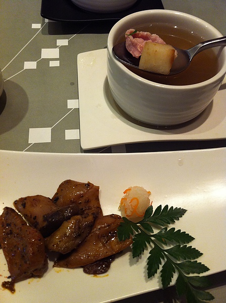 開胃菜考杏鮑菇和我的鮮梨豚肉清湯