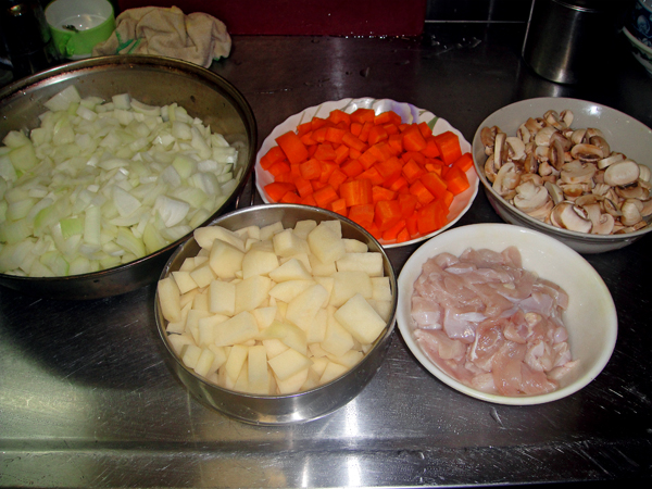 咖哩豬排飯、蘑菇馬鈴薯濃湯