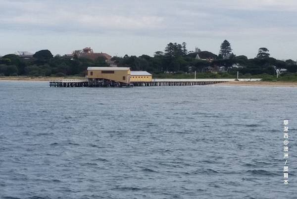 從吉隆搭渡輪到摩寧頓半島