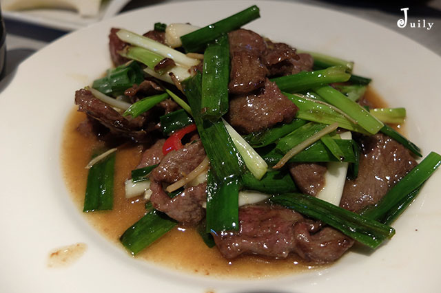 隱身巷弄裡的家庭式餐館，190廚房