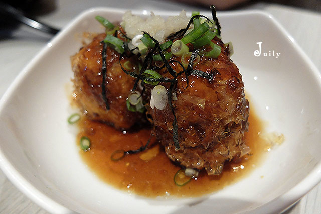 隱身巷弄裡的家庭式餐館，190廚房