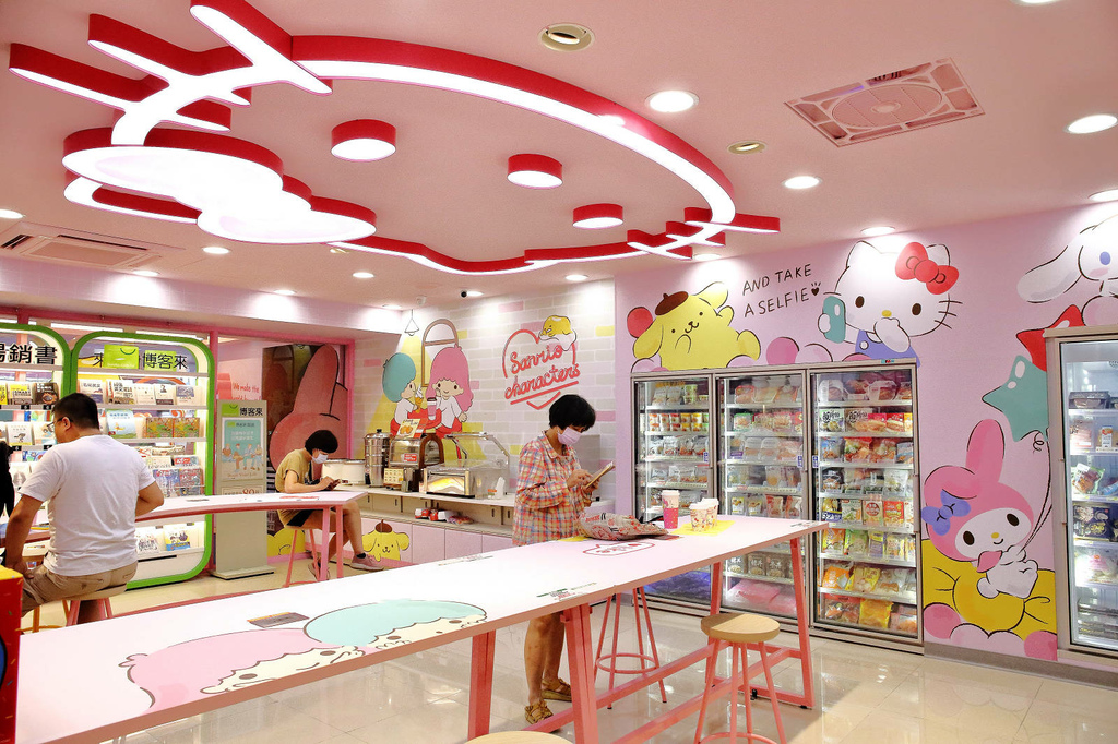 7-ELEVEN,三麗鷗聯名店,Hello Kitty,永和,SANRIO,CITY CAFE,KITTY商品,新北,7ELEVEN,HELLO KITTY,711特色門市,室內景點,特色商