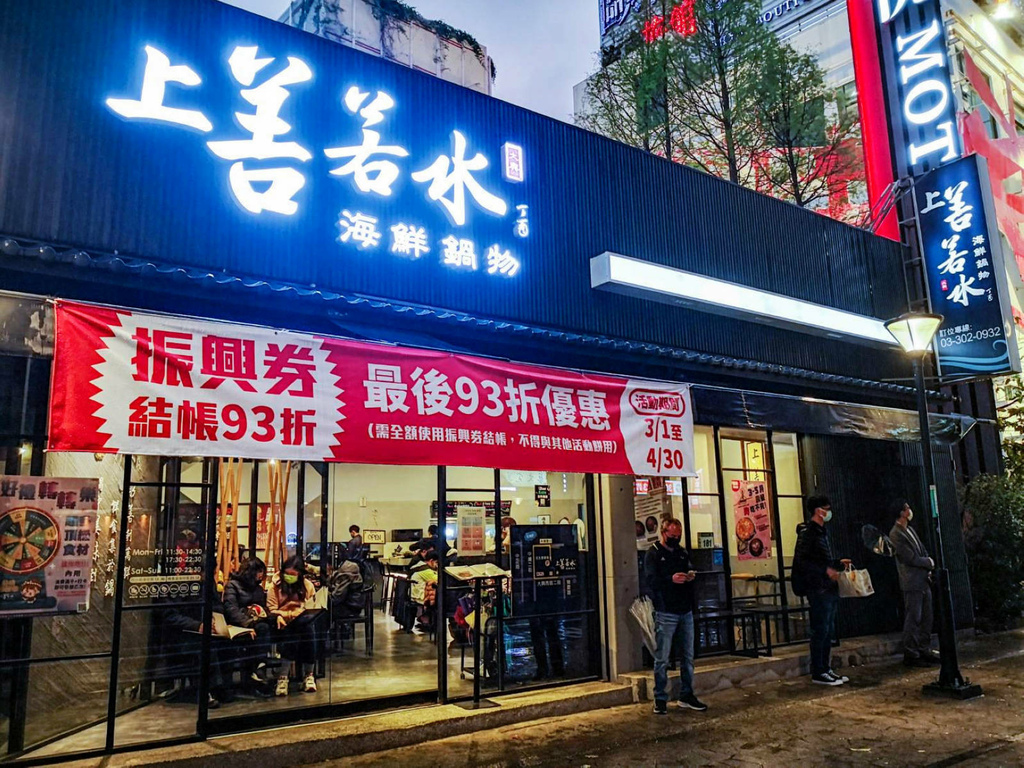 1526330.jpg 1526330.jpg