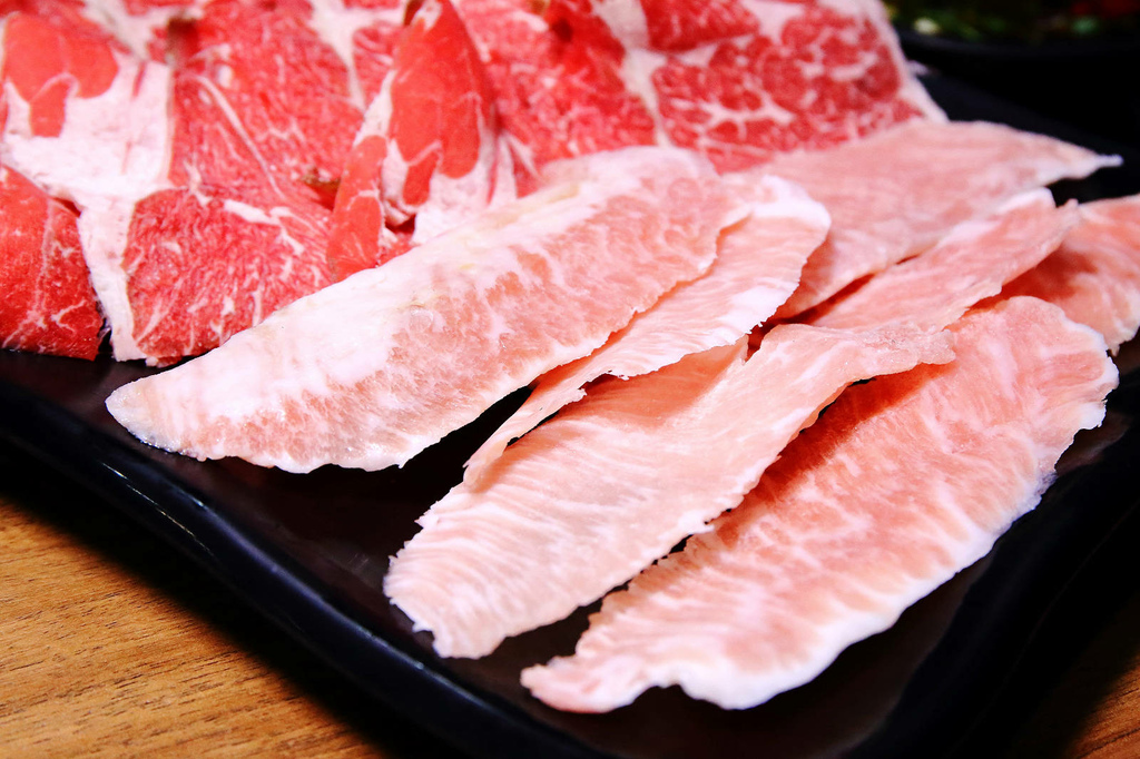 三重平價火鍋推薦！田原鍋三重店，澎湃海鮮船、肉盤加量50%，