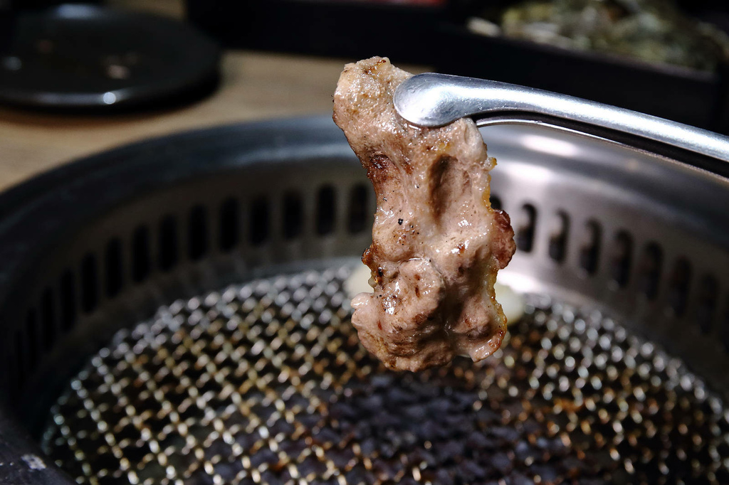 桃園最強「燒肉吃到飽」來中壢插旗啦！赤富士日式無煙燒肉鍋物-