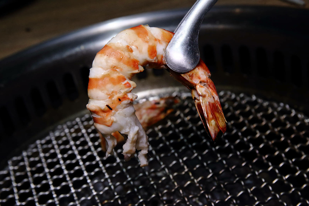 桃園最強「燒肉吃到飽」來中壢插旗啦！赤富士日式無煙燒肉鍋物-