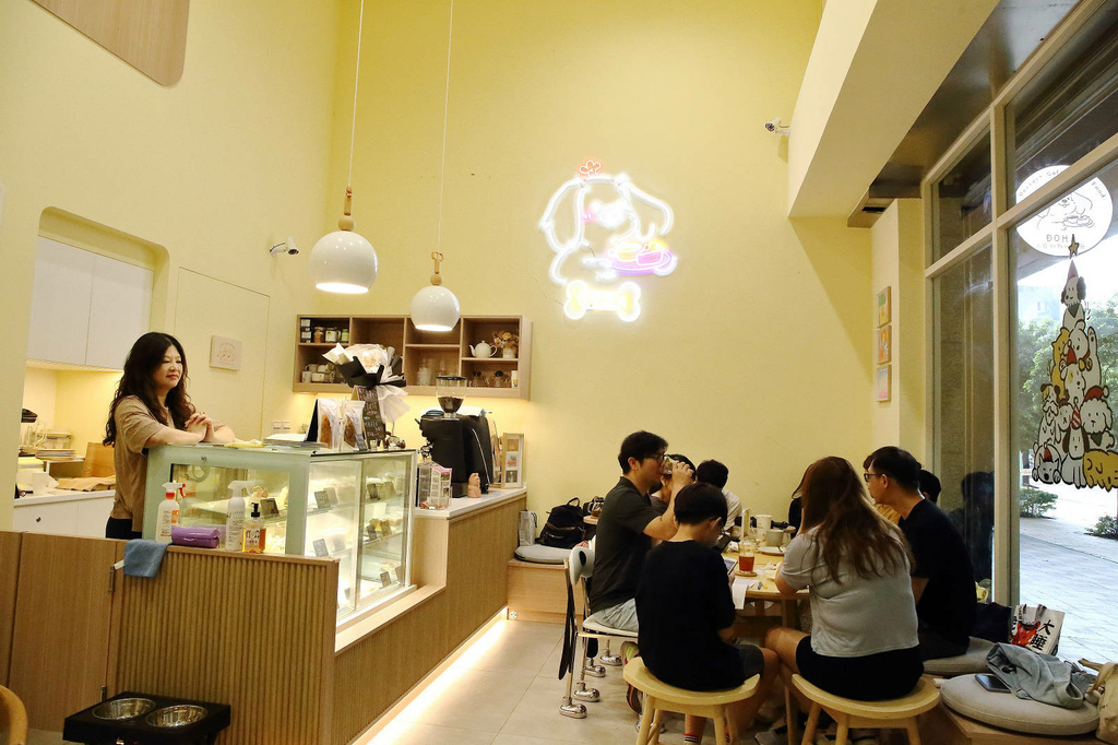 三峽北大寵物友善咖啡廳，Doha人寵甜點咖啡廳，IG爆紅創意