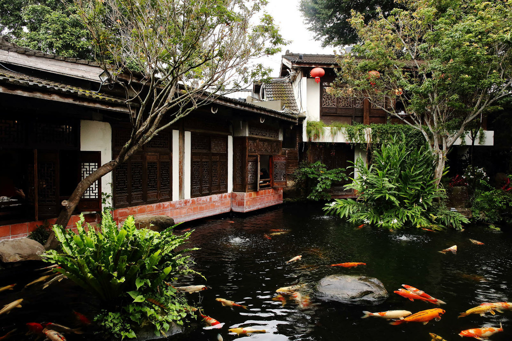 竹居茶樓，中國風庭園景觀餐廳，嘉義古色古香的茶餐廳，主打廣東