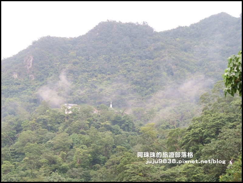 五峰旗瀑布1.JPG 五峰旗瀑布1.JPG