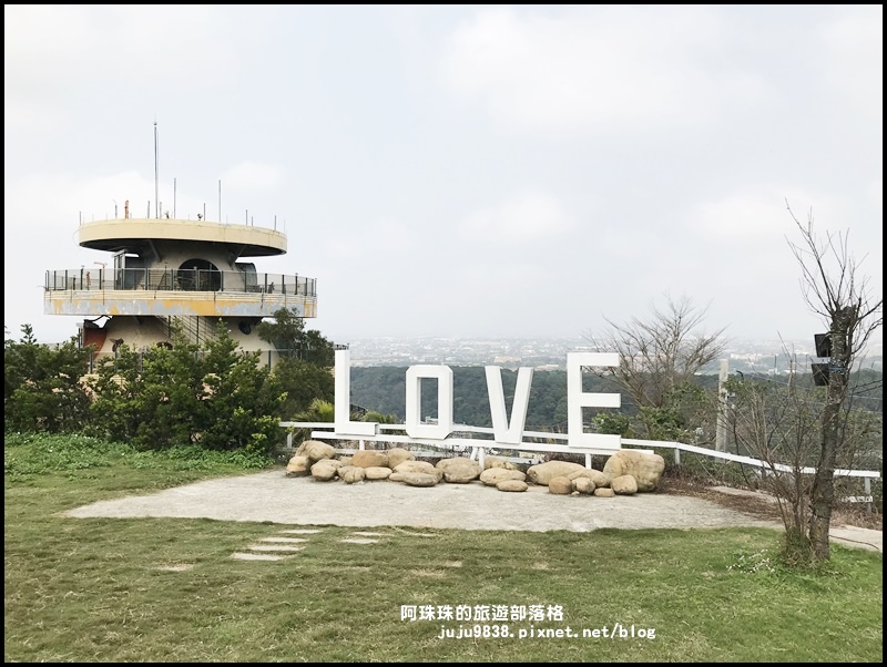 山丘上40.JPG 山丘上40.JPG