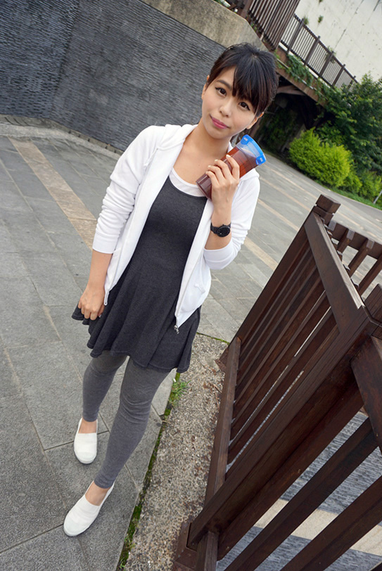uniqlo休閒連帽外套01 uniqlo休閒連帽外套01