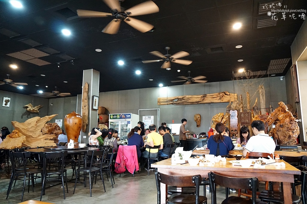 9_nEO_IMG.jpg 9_nEO_IMG.jpg