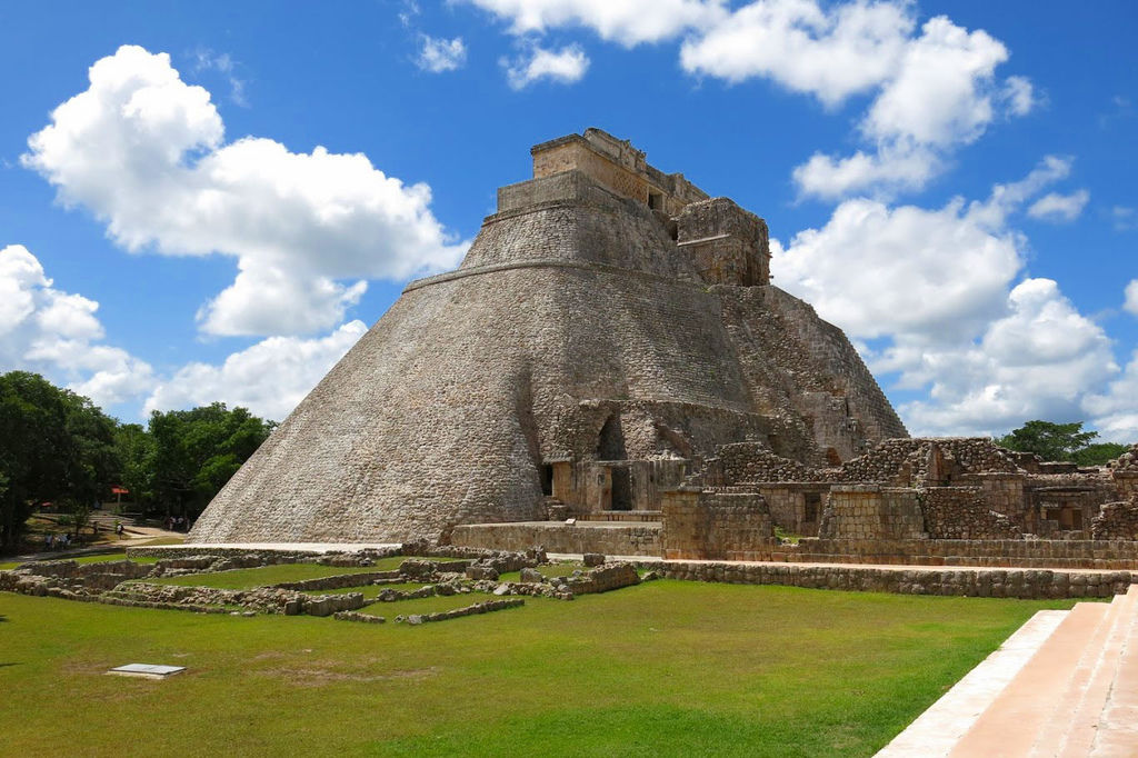 pyramid-of-the-magician-uxmal.jpg