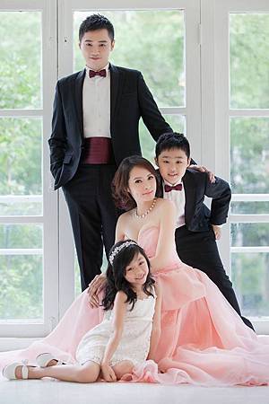 “JULIA婚紗-資料來源-蘋果日報" JULIA婚紗-資料來源-蘋果日報