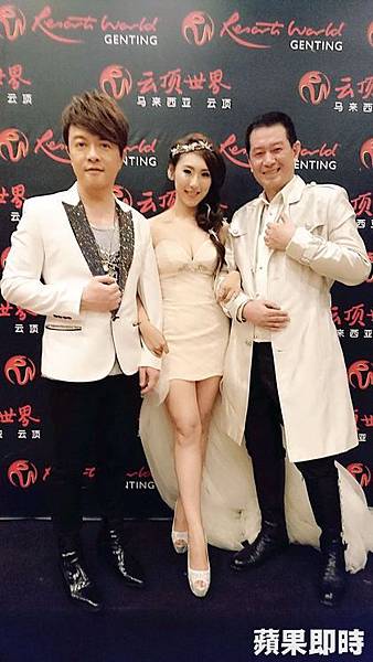 julia茱麗亞新婚情報禮服VS謝金晶 julia茱麗亞新婚情報禮服VS謝金晶