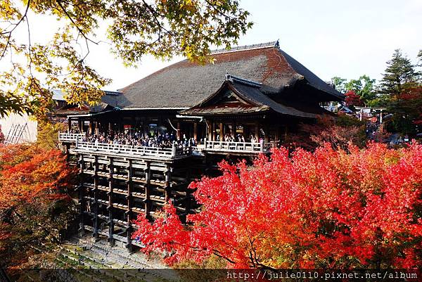 京都 紅葉 秋的和服一日散策 楓紅似火的清水寺 茱莉扁扁環遊世界中 痞客邦