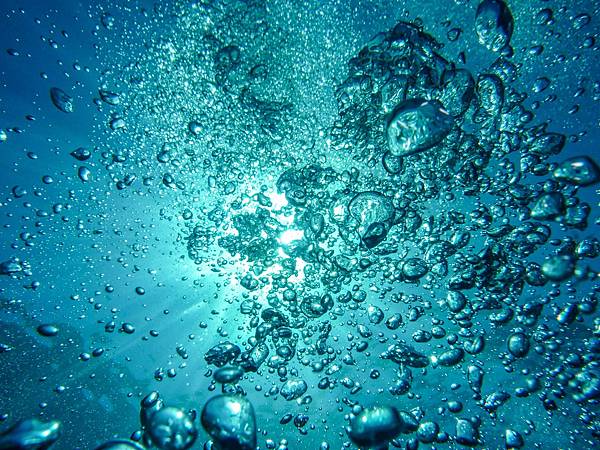 air-bubbles-diving-underwater-blow-62307