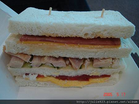 20050517-松山機場內90元的三明治.JPG