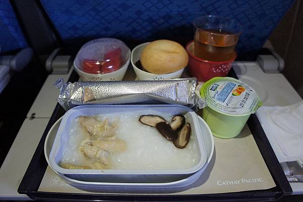 4.5 plane breakfastb.jpg