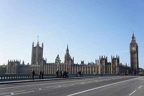 11.15 London - Houses of Parliament 1a.jpg