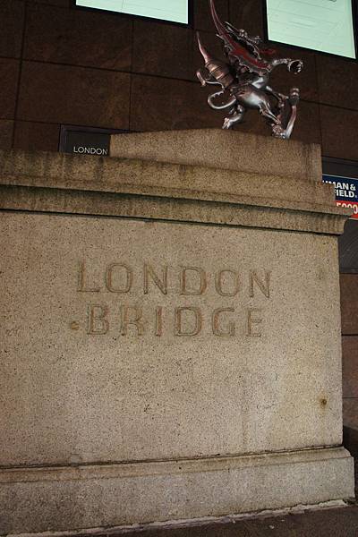 11.15 London - London Bridge 1a.jpg