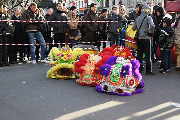 2.2 Paris - CNY Parade in Belleville 2a.jpg