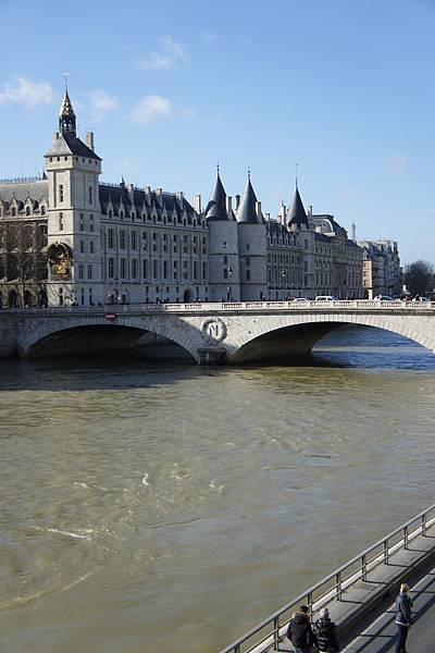 2.2 Paris - La Seine 5a.jpg