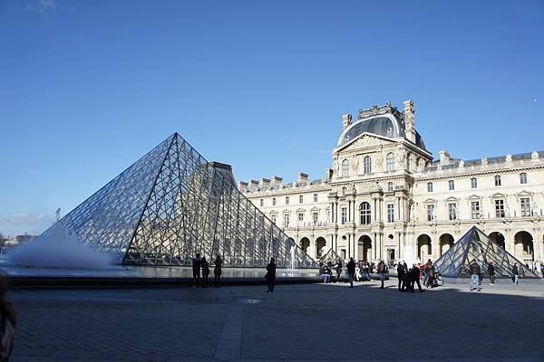 2.2 Paris - Louvre 5a.jpg